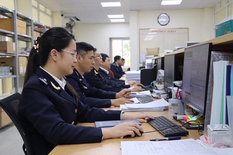 Cục Hải Quan tăng cường bố trí lực lượng  nhằm bảo đảm hoạt động thông quan hàng hóa trong dịp Tết 